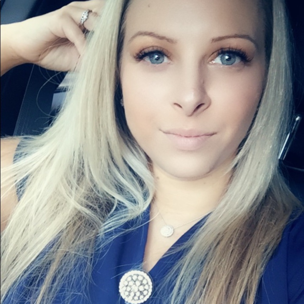 Meet your Posher, Jennifer